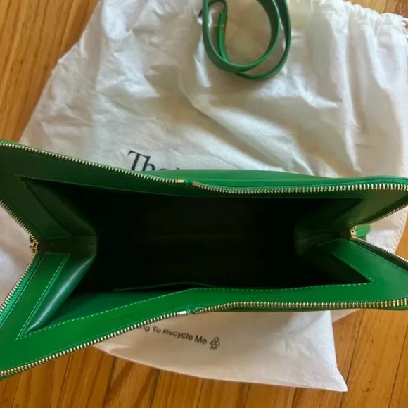 Mansur Gavriel Medium ‘M’ Frame Bag 🍏 - Picture 5 of 8